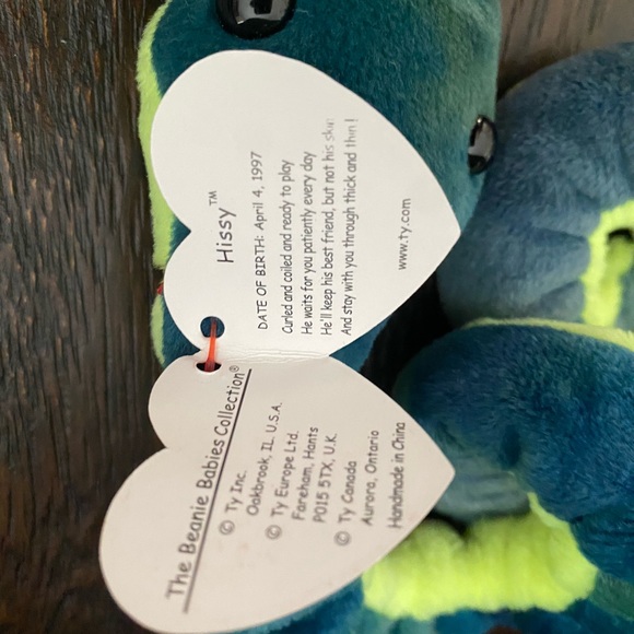 Hissy - Picture 2 of 3